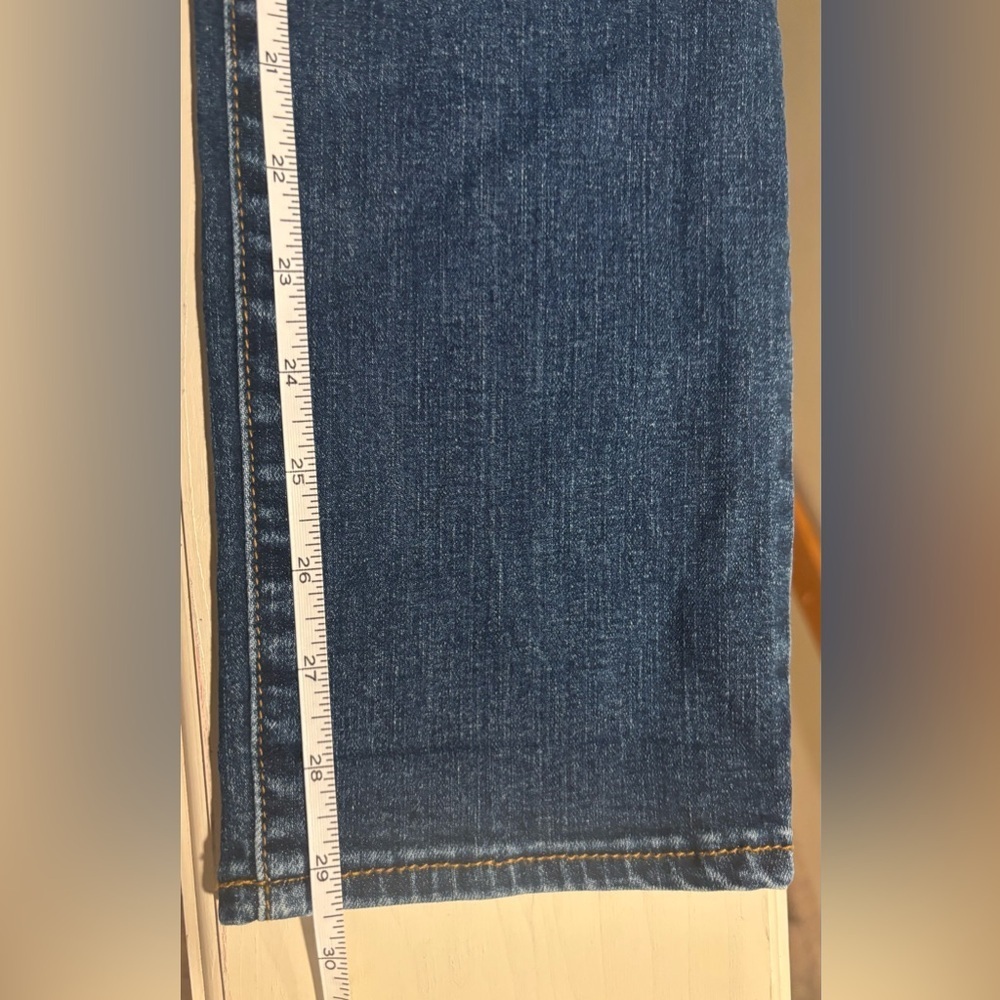 Kut From The Kloth Katy Mid Rise Boyfriend Jeans in Medium/Dark Wash, Size 4 - Picture 11 of 11